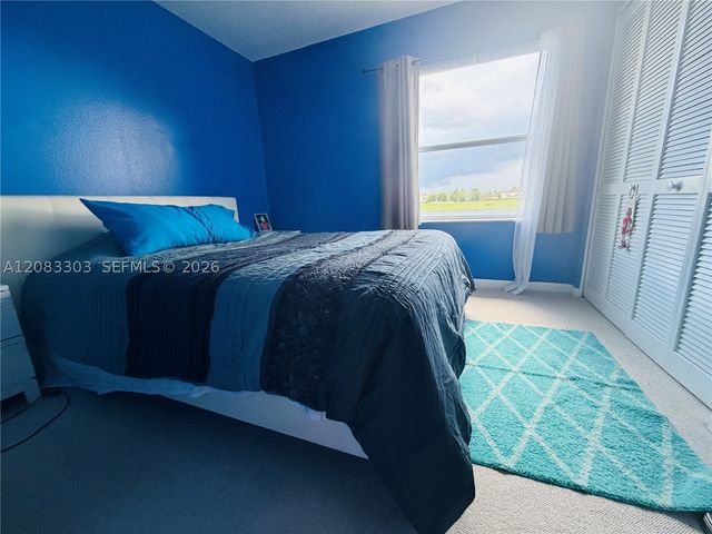 10664 Oak Lake Way, Boca Raton, FL 33498