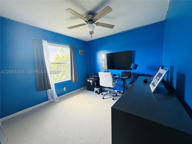 10664 Oak Lake Way, Boca Raton, FL 33498