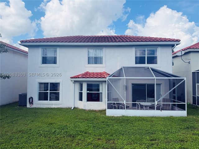 10664 Oak Lake Way, Boca Raton, FL 33498
