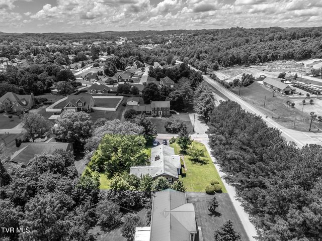 2449 Jennings Drive, Kingsport, TN 37660