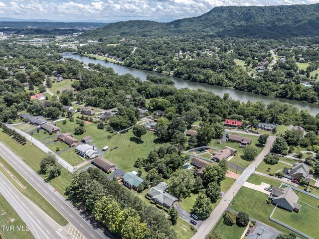 2449 Jennings Drive, Kingsport, TN 37660