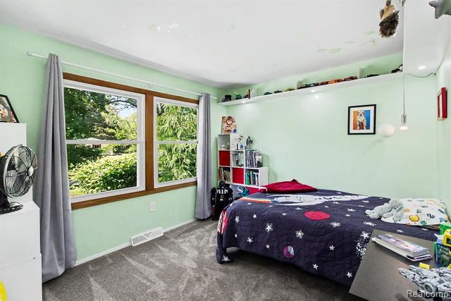 5070 W Harvard Avenue, Clarkston, MI 48348
