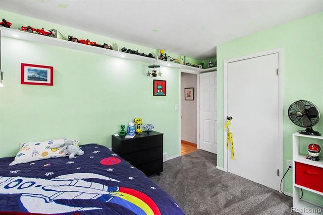 5070 W Harvard Avenue, Clarkston, MI 48348