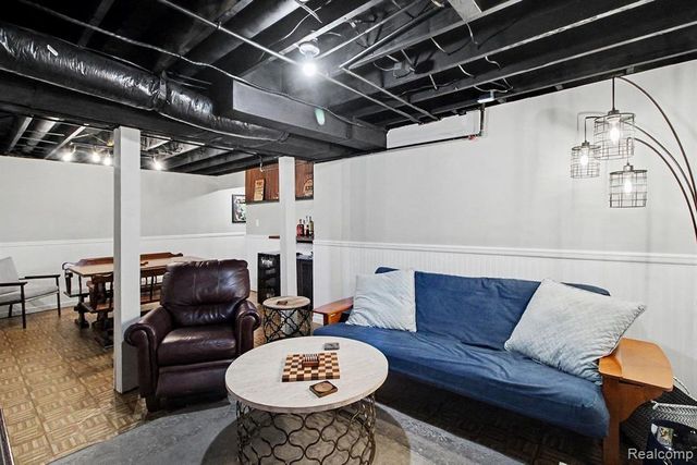 5070 W Harvard Avenue, Clarkston, MI 48348
