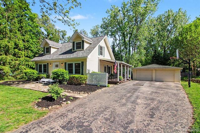 5070 W Harvard Avenue, Clarkston, MI 48348