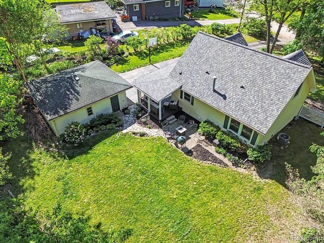5070 W Harvard Avenue, Clarkston, MI 48348