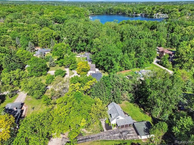 5070 W Harvard Avenue, Clarkston, MI 48348