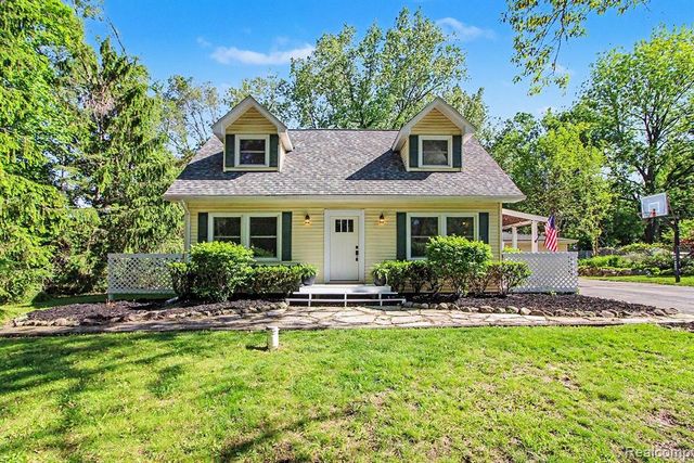 5070 W Harvard Avenue, Clarkston, MI 48348