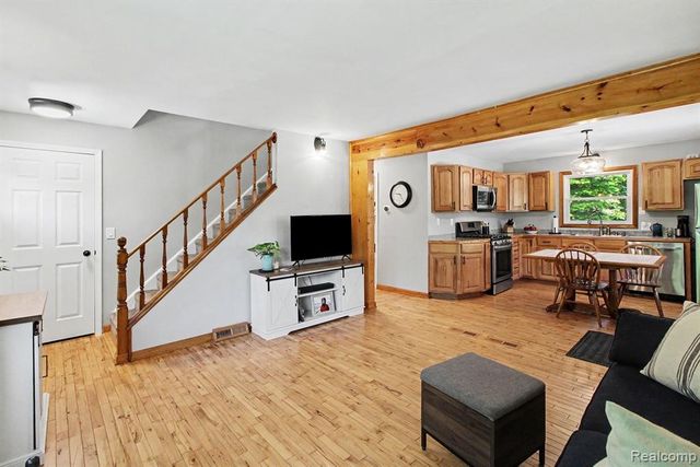 5070 W Harvard Avenue, Clarkston, MI 48348