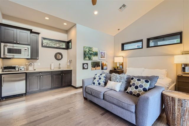2113 Barbaro WAY 14, Spicewood, TX 78669