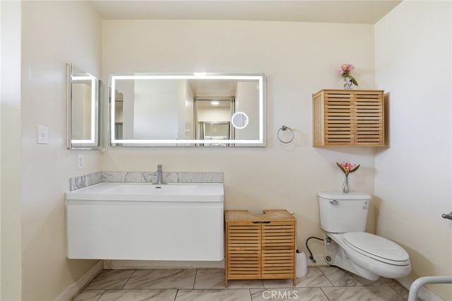 6732 Wooster Avenue, Los Angeles, CA 90056