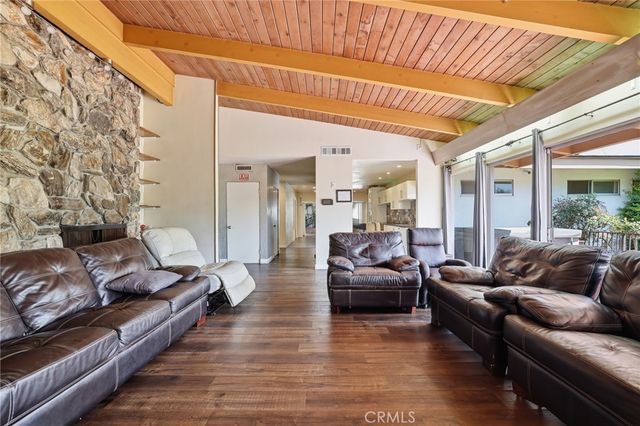 6732 Wooster Avenue, Los Angeles, CA 90056