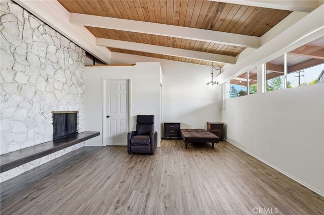 6732 Wooster Avenue, Los Angeles, CA 90056