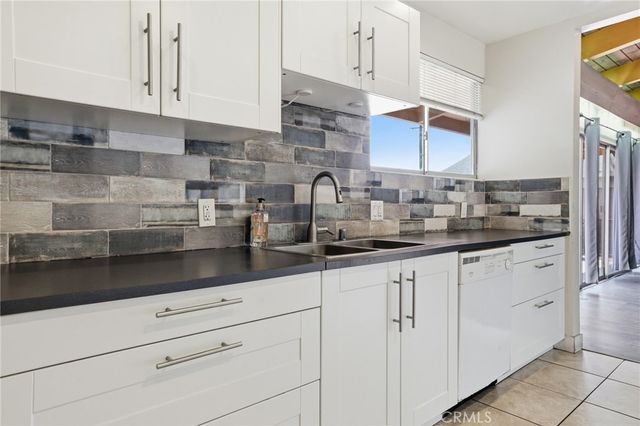 6732 Wooster Avenue, Los Angeles, CA 90056