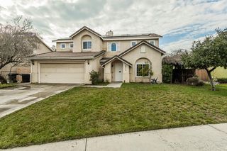 671 Cambria Lane, Lemoore, CA 93245