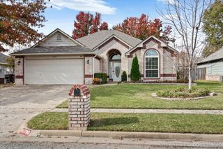 1700 S Maple Avenue, Broken Arrow, OK 74012