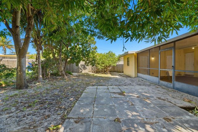 3761 NE 15th Avenue, Pompano Beach, FL 33064