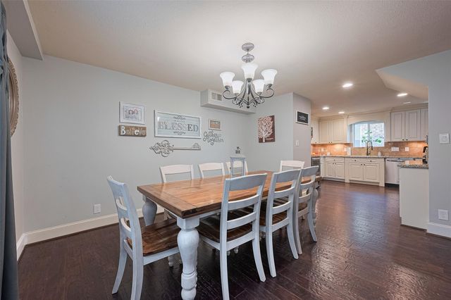 152 Snug Harbor Drive, Conroe, TX 77356