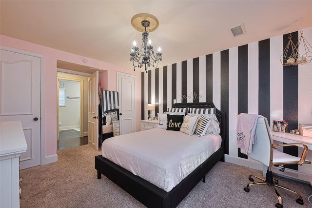 152 Snug Harbor Drive, Conroe, TX 77356