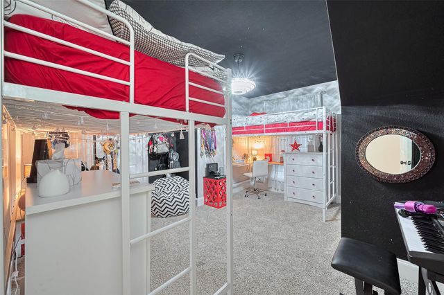 152 Snug Harbor Drive, Conroe, TX 77356