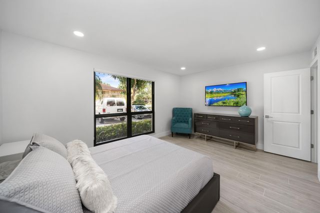 505 Brackenwood Place, Palm Beach Gardens, FL 33418