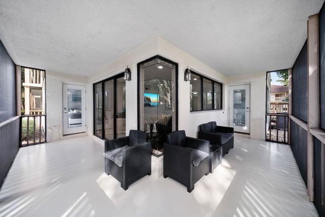 505 Brackenwood Place, Palm Beach Gardens, FL 33418