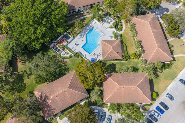 505 Brackenwood Place, Palm Beach Gardens, FL 33418