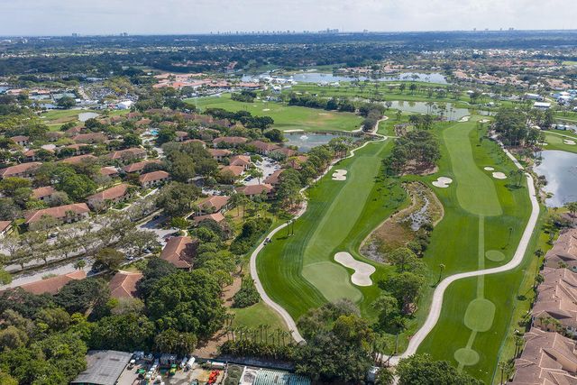 505 Brackenwood Place, Palm Beach Gardens, FL 33418