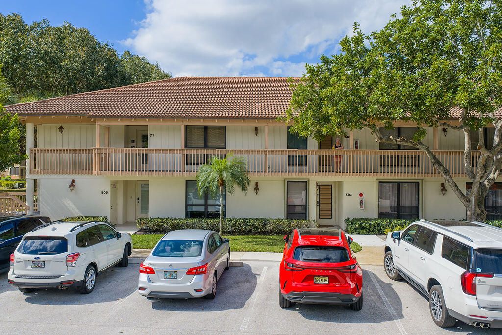 505 Brackenwood Place, Palm Beach Gardens, FL 33418