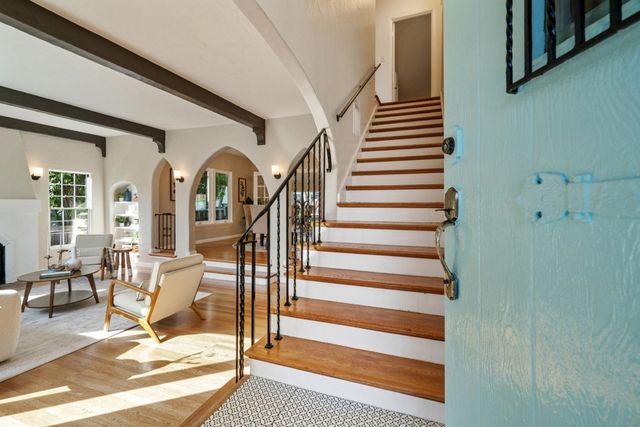 2621 Kingsland Ave, Oakland, CA 94619