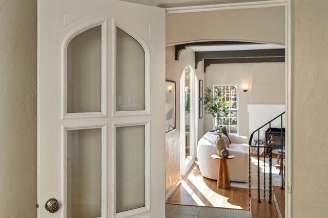 2621 Kingsland Ave, Oakland, CA 94619