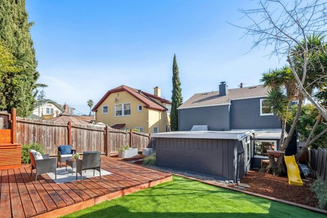 2621 Kingsland Ave, Oakland, CA 94619