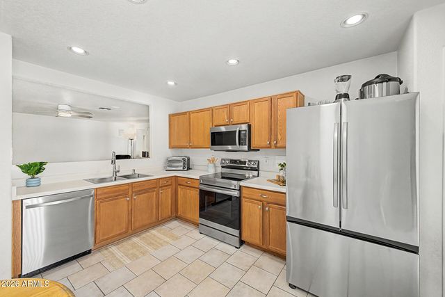 3046 W CASINO Avenue, Phoenix, AZ 85083