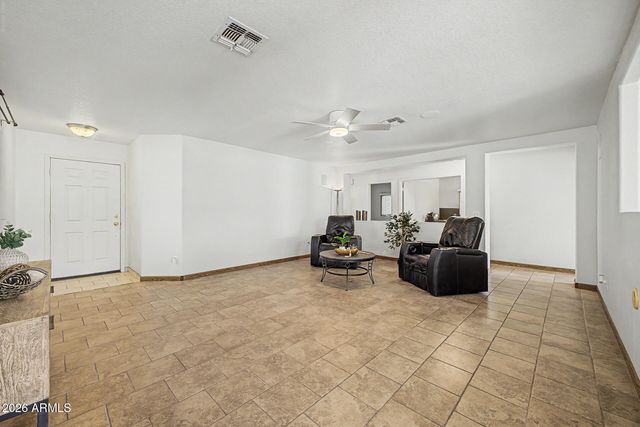 3046 W CASINO Avenue, Phoenix, AZ 85083