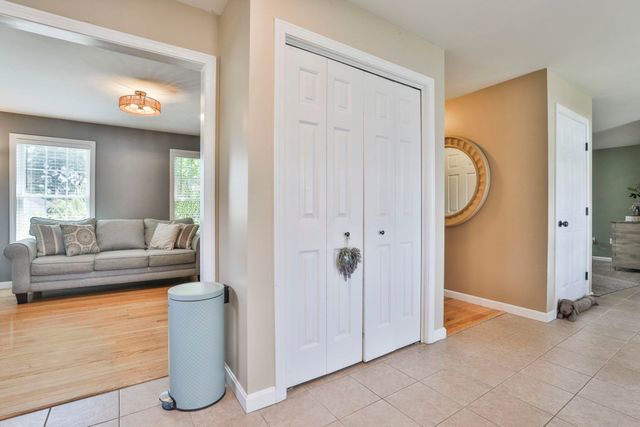5 Acton Street, Nashua, NH 03060