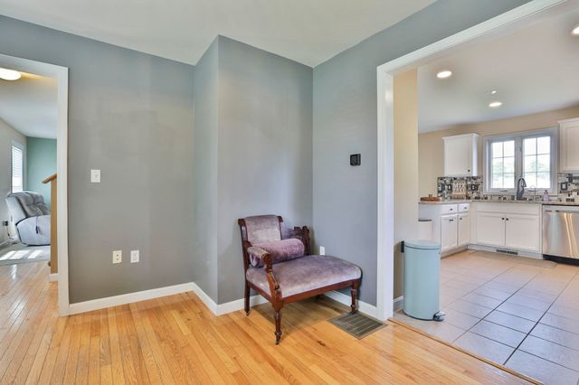 5 Acton Street, Nashua, NH 03060
