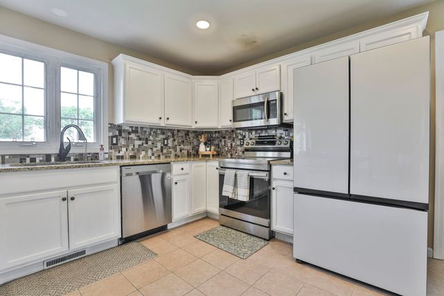 5 Acton Street, Nashua, NH 03060