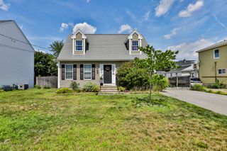 5 Acton Street, Nashua, NH 03060