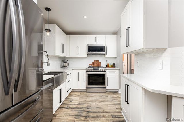 315 Cambridge Drive, Dexter, MI 48130