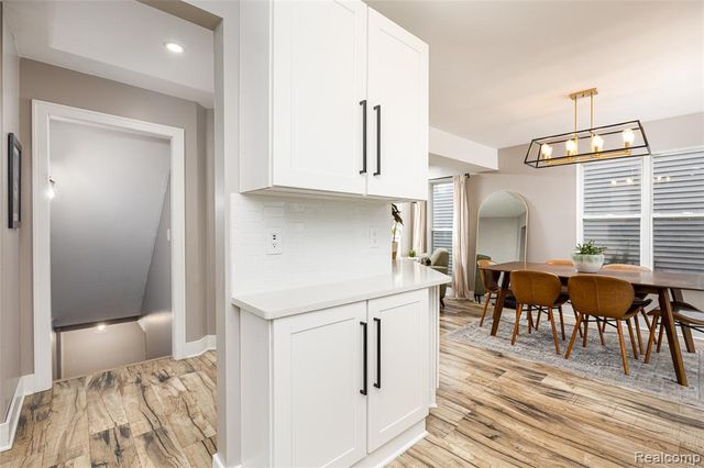 315 Cambridge Drive, Dexter, MI 48130