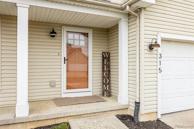 315 Cambridge Drive, Dexter, MI 48130