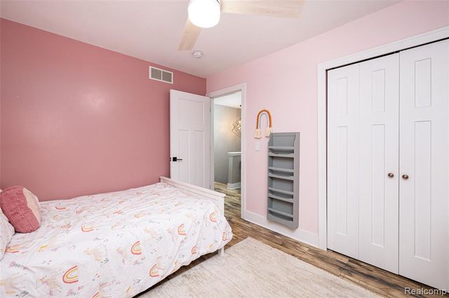 315 Cambridge Drive, Dexter, MI 48130