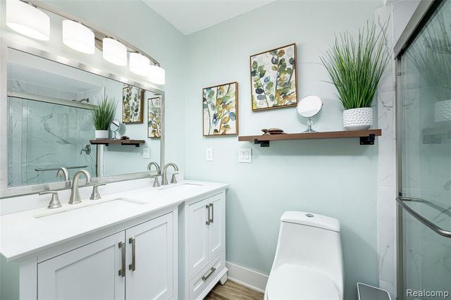 315 Cambridge Drive, Dexter, MI 48130