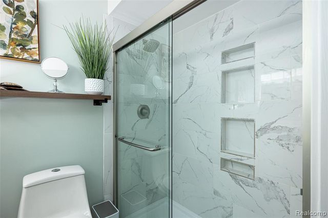 315 Cambridge Drive, Dexter, MI 48130