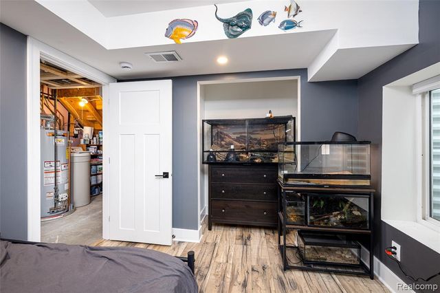 315 Cambridge Drive, Dexter, MI 48130