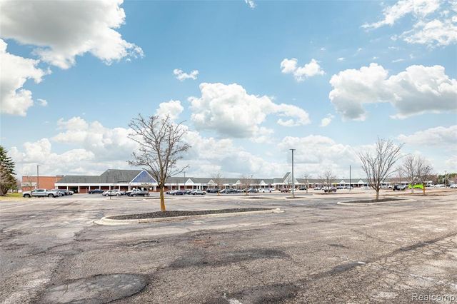 315 Cambridge Drive, Dexter, MI 48130