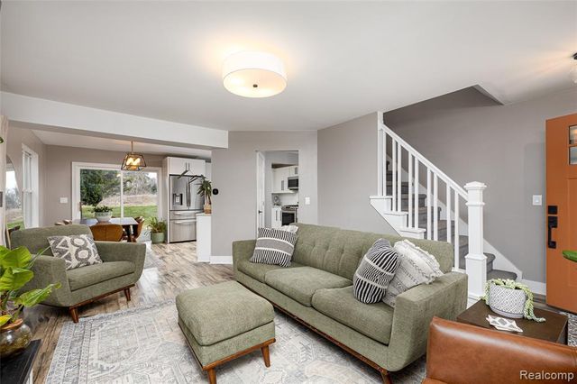 315 Cambridge Drive, Dexter, MI 48130