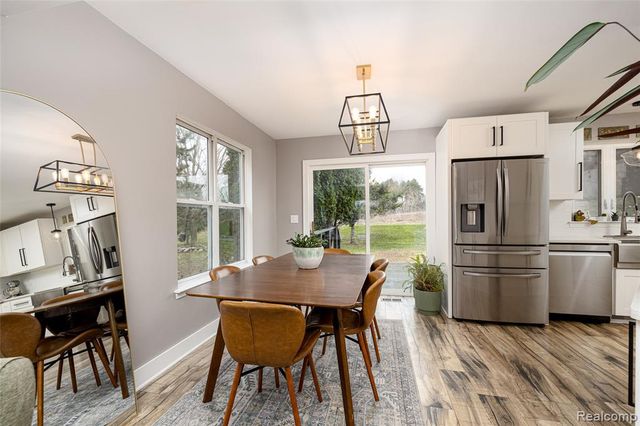 315 Cambridge Drive, Dexter, MI 48130