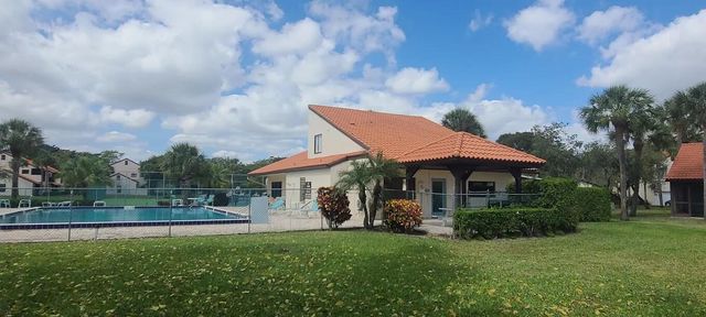 12 Vía De Casas Sur Apt 203, Boynton Beach, FL 33426