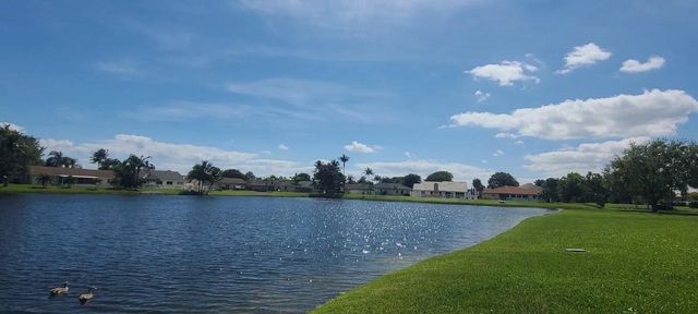 12 Vía De Casas Sur Apt 203, Boynton Beach, FL 33426